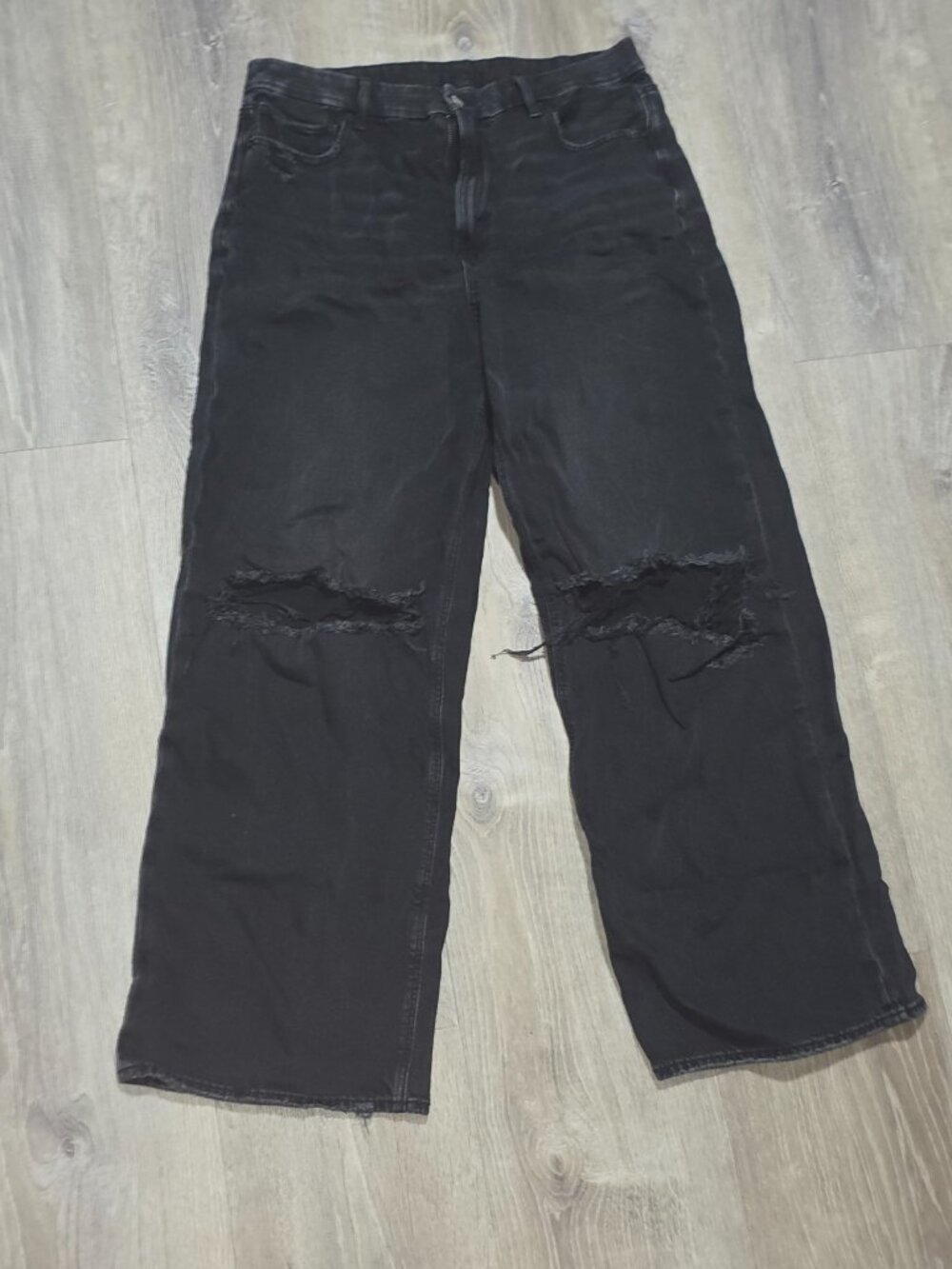 American Eagle Wide Jeans Size 12 Black Wash Ripped Knee Distressed High Rise
